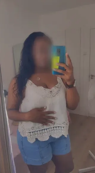 Büsra, 34
