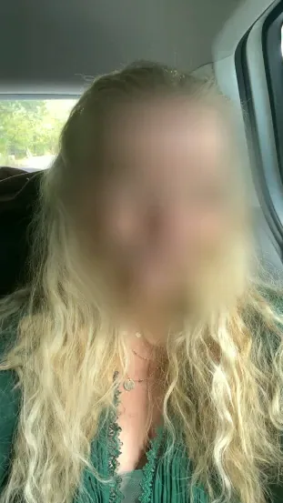 Dilara, 29