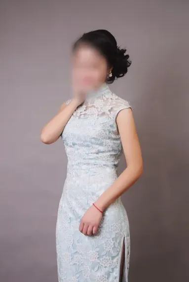 Emily, 28