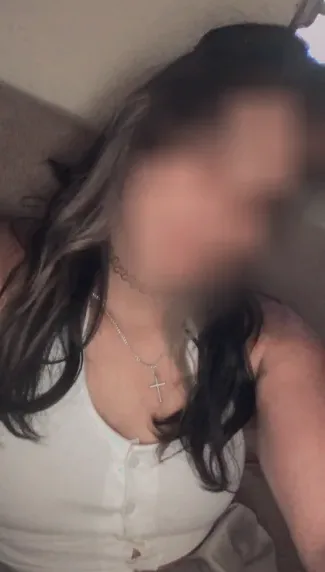 Fiona, 30