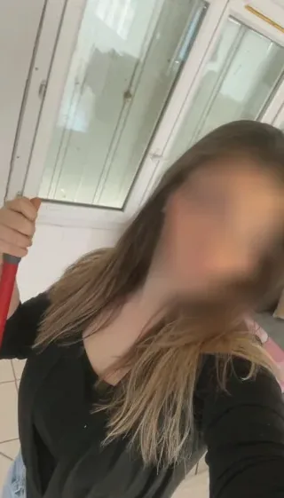 Rebecca, 20