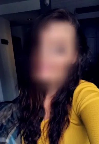 Rebecca, 35