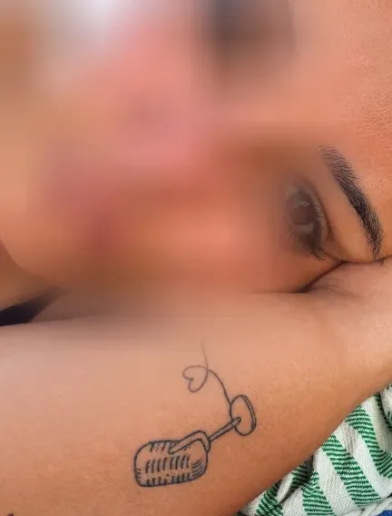 Rebecca, 37
