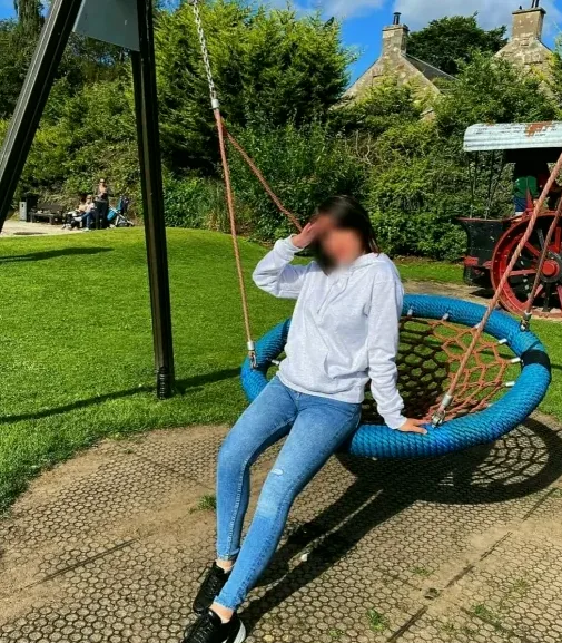 Rebecca, 37