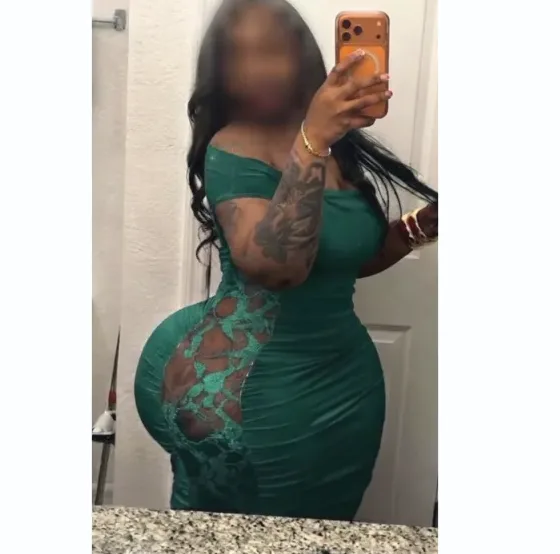 Vivien, 26